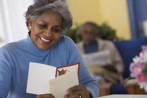 What to Write Inside a Birthday Card for Mom